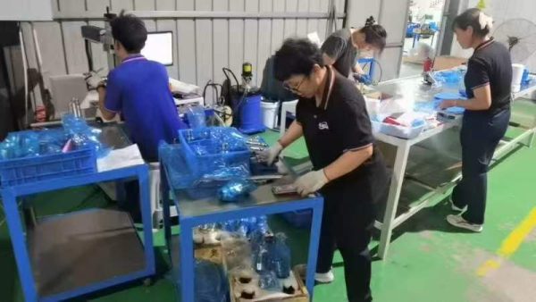 Custom Quick-Change Multi-Function Tool Holder for High-Mix, Low-Volume Production